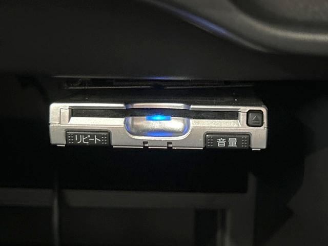 メダリスト　Ｘ　エマージェンシーブレーキ　禁煙車　純正ナビ　バックカメラ　ＥＴＣ　Ｂｌｕｅｔｏｏｔｈ再生　スマートキー　ＨＩＤヘッドライト　オートライト　１４インチアルミホイール　フォグライト　地デジ(6枚目)