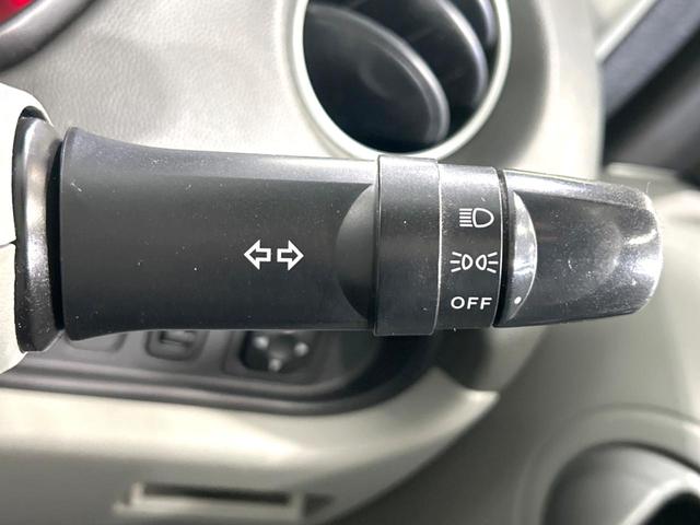 Ｍ　禁煙車　ドライブレコーダー　スマートキー　ＣＤ再生　オートエアコン　盗難防止装置　プライバシーガラス　シートリフター(30枚目)