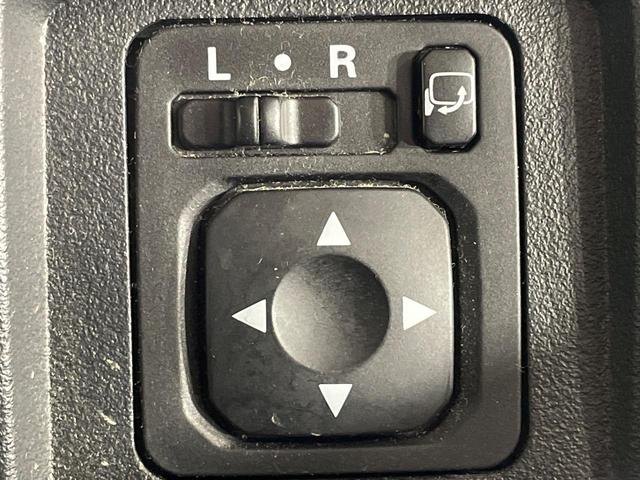 デリカＤ：５ Ｄ　パワーパッケージ　４ＷＤ　両側電動スライドドア　ＳＤナビ　バックカメラ　禁煙車　シートヒーター　スマートキー　ＨＩＤヘッドライト　ＥＴＣ　オートエアコン　Ｂｌｕｅｔｏｏｔｈ再生　フルセグ　革巻きステアリング（33枚目）