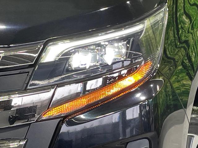 ノア Ｓｉ　ダブルバイビー　禁煙車　両側パワスラ　セーフティセンス　ＳＤナビ　Ｂｌｕｅｔｏｏｔｈ　フルセグ　バックカメラ　ＥＴＣ　ＬＥＤヘッドランプ　スマートキー　後席オートエアコン　後席サンシェード　クルーズコントロール（13枚目）