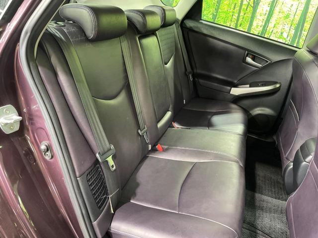 プリウス Ｓツーリングセレクション・マイコーデ　純正ＳＤナビ　バックカメラ　禁煙車　ドラレコ　コーナーセンサー　スマートキー　ＬＥＤヘッド　ビルトインＥＴＣ　オートライト　オートエアコン　純正１７インチアルミ　Ｂｌｕｅｔｏｏｔｈ　ＣＤ　ＤＶＤ再生（9枚目）