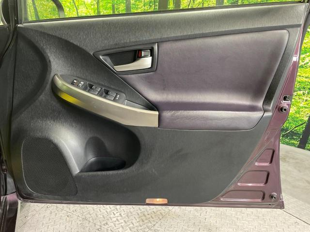 プリウス Ｓツーリングセレクション・マイコーデ　純正ＳＤナビ　バックカメラ　禁煙車　ドラレコ　コーナーセンサー　スマートキー　ＬＥＤヘッド　ビルトインＥＴＣ　オートライト　オートエアコン　純正１７インチアルミ　Ｂｌｕｅｔｏｏｔｈ　ＣＤ　ＤＶＤ再生（46枚目）
