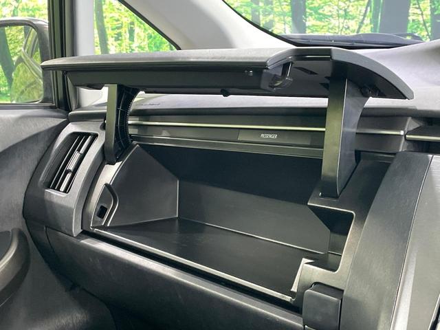 プリウス Ｓツーリングセレクション・マイコーデ　純正ＳＤナビ　バックカメラ　禁煙車　ドラレコ　コーナーセンサー　スマートキー　ＬＥＤヘッド　ビルトインＥＴＣ　オートライト　オートエアコン　純正１７インチアルミ　Ｂｌｕｅｔｏｏｔｈ　ＣＤ　ＤＶＤ再生（48枚目）