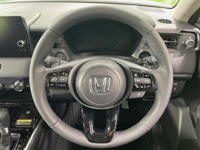 ヴェゼル ｅ：ＨＥＶ　Ｚ　登録済未使用車　純正９型ナビ　バックカメラ　ホンダセンシング　レーダークルーズ　電動リアゲート　コーナーセンサー　スマートキー　ＬＥＤヘッド　ＥＴＣ２．０　オートハイビーム　車線逸脱警報（11枚目）