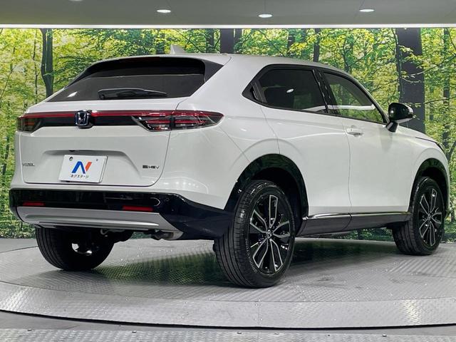 ヴェゼル ｅ：ＨＥＶ　Ｚ　登録済未使用車　純正９型ナビ　バックカメラ　ホンダセンシング　レーダークルーズ　電動リアゲート　コーナーセンサー　スマートキー　ＬＥＤヘッド　ＥＴＣ２．０　オートハイビーム　車線逸脱警報（17枚目）