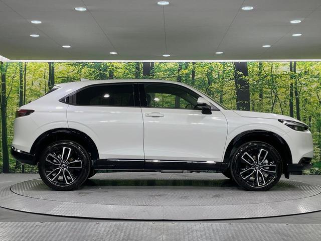 ヴェゼル ｅ：ＨＥＶ　Ｚ　登録済未使用車　純正９型ナビ　バックカメラ　ホンダセンシング　レーダークルーズ　電動リアゲート　コーナーセンサー　スマートキー　ＬＥＤヘッド　ＥＴＣ２．０　オートハイビーム　車線逸脱警報（26枚目）