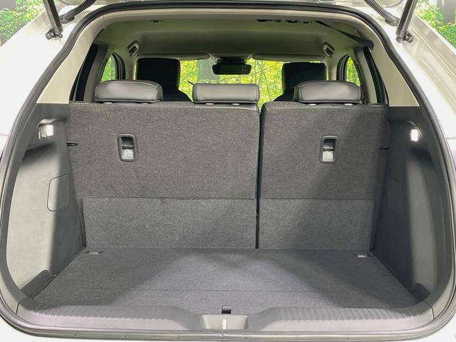 ヴェゼル ｅ：ＨＥＶ　Ｚ　登録済未使用車　純正９型ナビ　バックカメラ　ホンダセンシング　レーダークルーズ　電動リアゲート　コーナーセンサー　スマートキー　ＬＥＤヘッド　ＥＴＣ２．０　オートハイビーム　車線逸脱警報（42枚目）