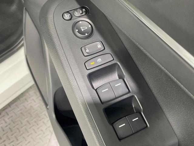 ヴェゼル ｅ：ＨＥＶ　Ｚ　登録済未使用車　純正９型ナビ　バックカメラ　ホンダセンシング　レーダークルーズ　電動リアゲート　コーナーセンサー　スマートキー　ＬＥＤヘッド　ＥＴＣ２．０　オートハイビーム　車線逸脱警報（68枚目）