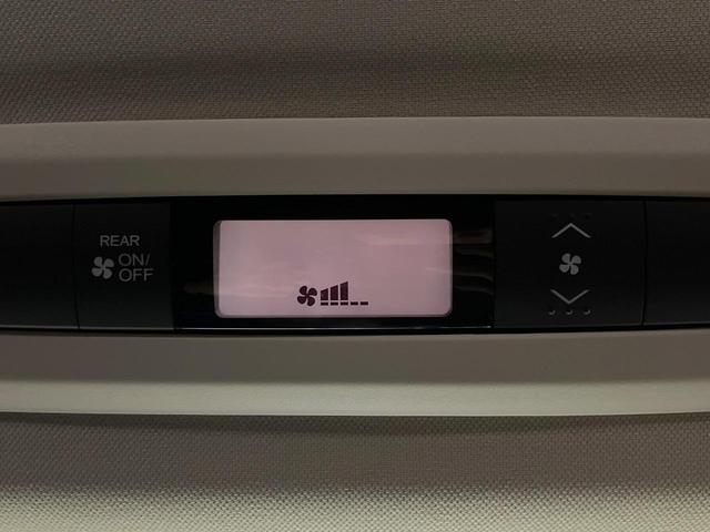 オデッセイ アブソルート・アドバンス　両側電動ドア　メーカーナビ　全周囲カメラ　ホンダセンシング　レーダークルーズ　禁煙車　パワーシート　スマートキー　ＬＥＤヘッド　ビルトインＥＴＣ　車線逸脱警報　オートライト　オートエアコン（41枚目）