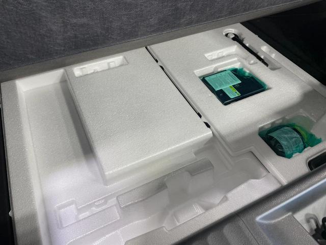 プリウス Ｚ　モデリスタエアロ　全周囲カメラ　純正１２．３型ナビ　衝突軽減　１００Ｖ電源　レーダークルーズ　禁煙　電動リアゲート　前席シートエアコン　パワーシート　ドラレコ　コーナーセンサー　スマートキー　ＥＴＣ（45枚目）