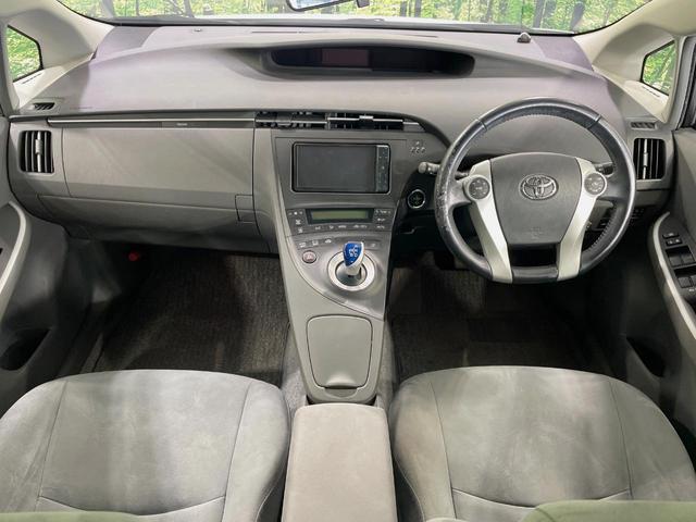 プリウス Ｇツーリングセレクション　ＳＤナビ　バックカメラ　禁煙車　スマートキー　ＬＥＤヘッド　ビルトインＥＴＣ　クルコン　オートライト　オートエアコン　純正１７インチアルミ　Ｂｌｕｅｔｏｏｔｈ　ＣＤ　ＤＶＤ再生　フルセグ（2枚目）