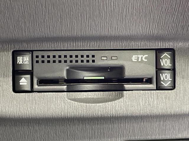 プリウス Ｇツーリングセレクション　ＳＤナビ　バックカメラ　禁煙車　スマートキー　ＬＥＤヘッド　ビルトインＥＴＣ　クルコン　オートライト　オートエアコン　純正１７インチアルミ　Ｂｌｕｅｔｏｏｔｈ　ＣＤ　ＤＶＤ再生　フルセグ（6枚目）
