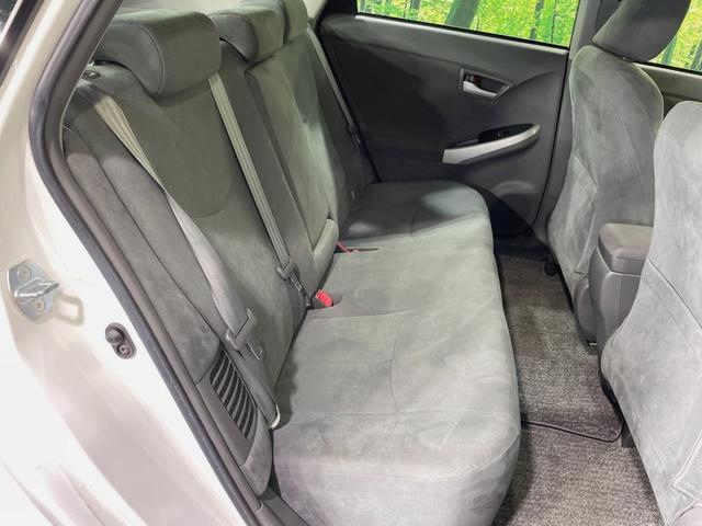 プリウス Ｇツーリングセレクション　ＳＤナビ　バックカメラ　禁煙車　スマートキー　ＬＥＤヘッド　ビルトインＥＴＣ　クルコン　オートライト　オートエアコン　純正１７インチアルミ　Ｂｌｕｅｔｏｏｔｈ　ＣＤ　ＤＶＤ再生　フルセグ（9枚目）