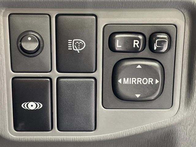 プリウス Ｇツーリングセレクション　ＳＤナビ　バックカメラ　禁煙車　スマートキー　ＬＥＤヘッド　ビルトインＥＴＣ　クルコン　オートライト　オートエアコン　純正１７インチアルミ　Ｂｌｕｅｔｏｏｔｈ　ＣＤ　ＤＶＤ再生　フルセグ（53枚目）