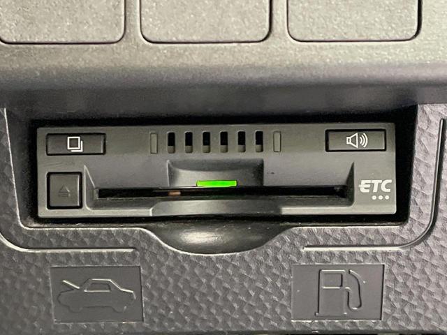 ルーミー カスタムＧ　Ｓ　両側電動ドア　純正ＳＤナビ　バックカメラ　衝突被害軽減システム　禁煙車　スマートキー　ＬＥＤヘッド　ビルトインＥＴＣ　クルコン　車線逸脱警報　オートライト　オートエアコン（7枚目）