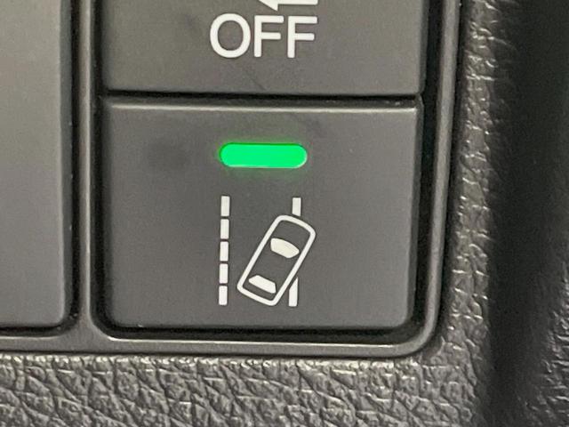 ヴェゼル ハイブリッドZ・ホンダセンシング 純正SDナビ バックカメラ 衝突被害軽減システム レーダークルーズ 禁煙車 スマートキー LEDヘッド ビルトインETC 車線逸脱警報 オートライト デュアルエアコン 寒冷地仕様(40枚目)