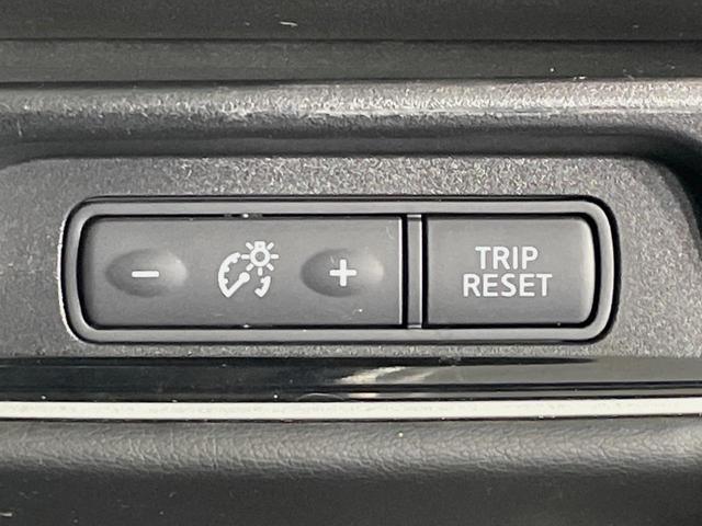 セレナ ハイウェイスター　Ｖセレクション　後席モニター　両側電動ドア　純正９型ナビ　全周囲カメラ　衝突被害軽減システム　コーナーセンサー　スマートキー　ＬＥＤヘッド　ＥＴＣ　クルコン　車線逸脱警報　オートライト　オートエアコン　禁煙車（66枚目）