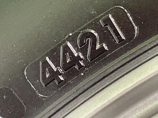 ジムニーシエラ JC 4WD MT車 SDナビ バックカメラ 衝突被害軽減システム 禁煙車 スマートキー LEDヘッド ETC クルコン オートライト オートエアコン 純正15インチアルミ Bluetooth フルセグ(31枚目)