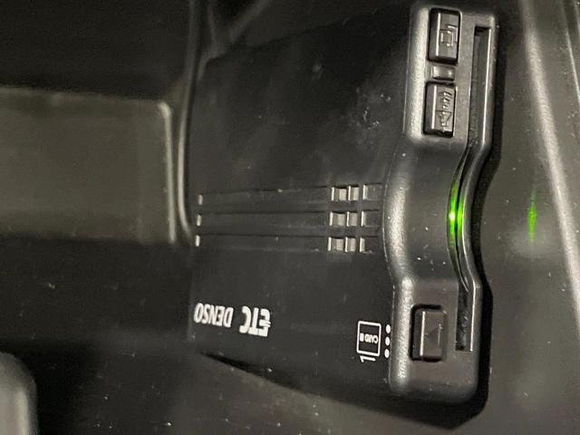 ジムニーシエラ JC 4WD MT車 SDナビ バックカメラ 衝突被害軽減システム 禁煙車 スマートキー LEDヘッド ETC クルコン オートライト オートエアコン 純正15インチアルミ Bluetooth フルセグ(35枚目)