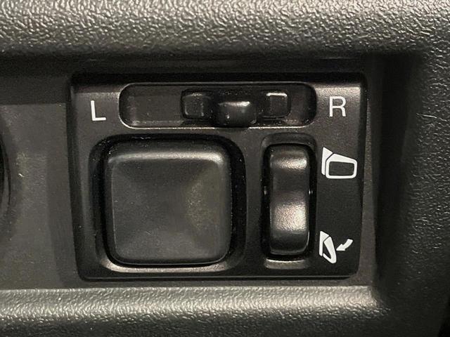 ジムニーシエラ JC 4WD MT車 SDナビ バックカメラ 衝突被害軽減システム 禁煙車 スマートキー LEDヘッド ETC クルコン オートライト オートエアコン 純正15インチアルミ Bluetooth フルセグ(59枚目)