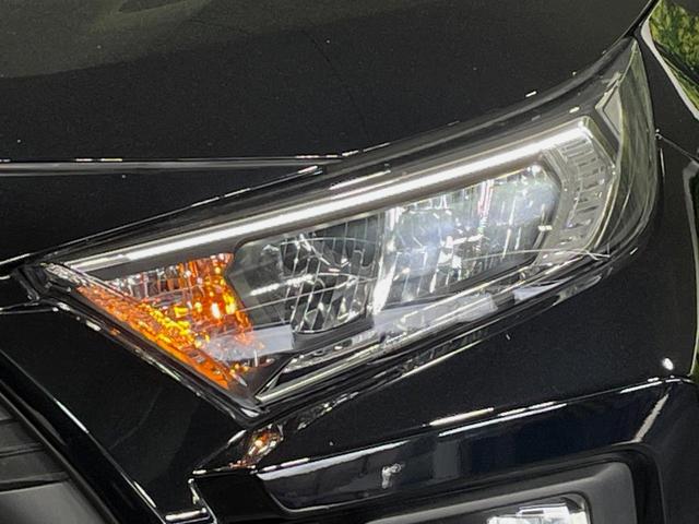 ＲＡＶ４ アドベンチャー　オフロードパッケージＩＩ　１０．５型ナビ　全周囲カメラ　衝突被害軽減システム　レーダークルーズ　禁煙車　シートエアコン　パワーシート　コーナーセンサー　スマートキー　ＬＥＤヘッド　ＥＴＣ２．０　オートハイビーム　車線逸脱警報（12枚目）