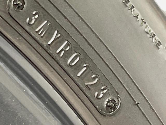 ＲＡＶ４ アドベンチャー　オフロードパッケージＩＩ　１０．５型ナビ　全周囲カメラ　衝突被害軽減システム　レーダークルーズ　禁煙車　シートエアコン　パワーシート　コーナーセンサー　スマートキー　ＬＥＤヘッド　ＥＴＣ２．０　オートハイビーム　車線逸脱警報（33枚目）