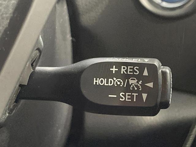 Ｃ－ＨＲ Ｇ　ＴＲＤエアロ　純正ＳＤナビ　バックカメラ　衝突軽減　レーダークルーズ　禁煙車　コーナーセンサー　スマートキー　ＬＥＤヘッド　ビルトインＥＴＣ　オートハイビーム　車線逸脱警報　オートライト（6枚目）