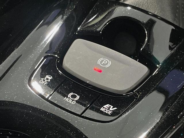 Ｃ－ＨＲ Ｇ　ＴＲＤエアロ　純正ＳＤナビ　バックカメラ　衝突軽減　レーダークルーズ　禁煙車　コーナーセンサー　スマートキー　ＬＥＤヘッド　ビルトインＥＴＣ　オートハイビーム　車線逸脱警報　オートライト（32枚目）