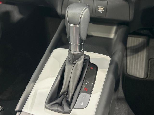 フィット e:HEVホーム 純正9インチナビ バックカメラ 衝突被害軽減システム レーダークルーズ 禁煙車 コーナーセンサー スマートキー LEDヘッド ETC オートハイビーム 車線逸脱警報 オートライト オートエアコン(24枚目)