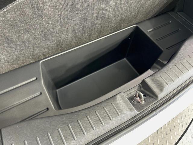 フィット e:HEVホーム 純正9インチナビ バックカメラ 衝突被害軽減システム レーダークルーズ 禁煙車 コーナーセンサー スマートキー LEDヘッド ETC オートハイビーム 車線逸脱警報 オートライト オートエアコン(42枚目)