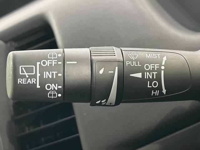 フィット e:HEVホーム 純正9インチナビ バックカメラ 衝突被害軽減システム レーダークルーズ 禁煙車 コーナーセンサー スマートキー LEDヘッド ETC オートハイビーム 車線逸脱警報 オートライト オートエアコン(43枚目)