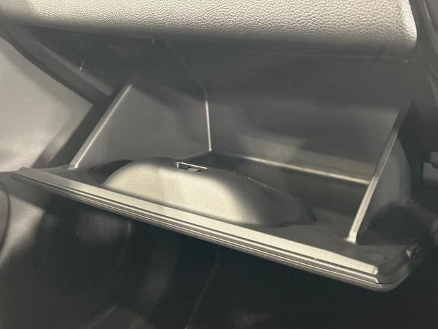 フィット e:HEVホーム 純正9インチナビ バックカメラ 衝突被害軽減システム レーダークルーズ 禁煙車 コーナーセンサー スマートキー LEDヘッド ETC オートハイビーム 車線逸脱警報 オートライト オートエアコン(47枚目)