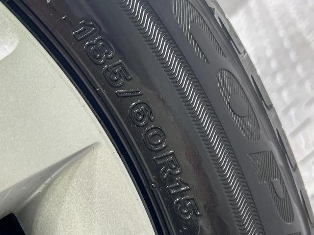 フィット e:HEVホーム 純正9インチナビ バックカメラ 衝突被害軽減システム レーダークルーズ 禁煙車 コーナーセンサー スマートキー LEDヘッド ETC オートハイビーム 車線逸脱警報 オートライト オートエアコン(56枚目)