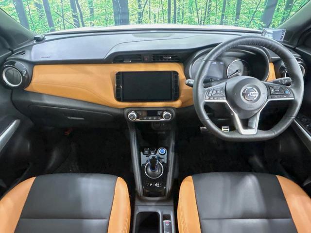 キックス Ｘ　ツートーンインテリアエディション　純正９インチナビ　全周囲カメラ　衝突被害軽減システム　レーダークルーズ　ハーフレザーシート　ドラレコ　コーナーセンサー　スマートキー　ＬＥＤヘッド　ＥＴＣ　オートハイビーム　オートライト　禁煙車（2枚目）