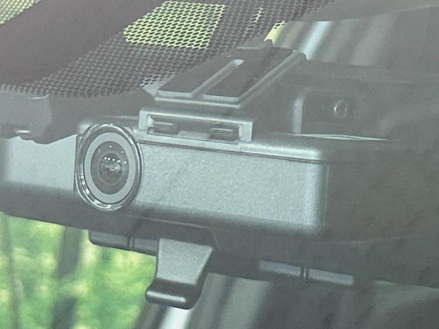 キックス Ｘ　ツートーンインテリアエディション　純正９インチナビ　全周囲カメラ　衝突被害軽減システム　レーダークルーズ　ハーフレザーシート　ドラレコ　コーナーセンサー　スマートキー　ＬＥＤヘッド　ＥＴＣ　オートハイビーム　オートライト　禁煙車（7枚目）