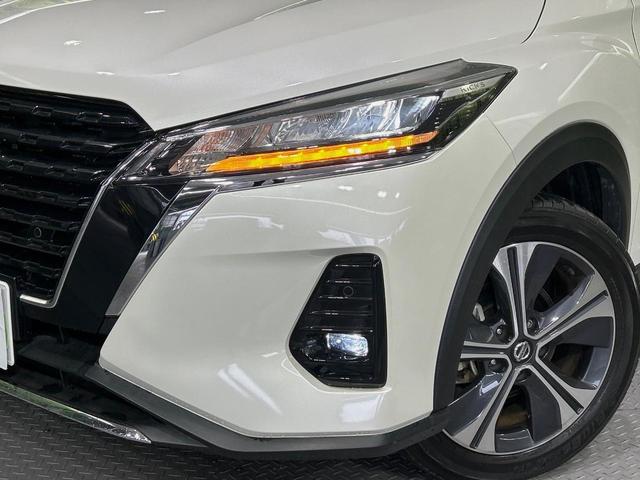 キックス Ｘ　ツートーンインテリアエディション　純正９インチナビ　全周囲カメラ　衝突被害軽減システム　レーダークルーズ　ハーフレザーシート　ドラレコ　コーナーセンサー　スマートキー　ＬＥＤヘッド　ＥＴＣ　オートハイビーム　オートライト　禁煙車（12枚目）