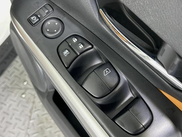 キックス Ｘ　ツートーンインテリアエディション　純正９インチナビ　全周囲カメラ　衝突被害軽減システム　レーダークルーズ　ハーフレザーシート　ドラレコ　コーナーセンサー　スマートキー　ＬＥＤヘッド　ＥＴＣ　オートハイビーム　オートライト　禁煙車（41枚目）