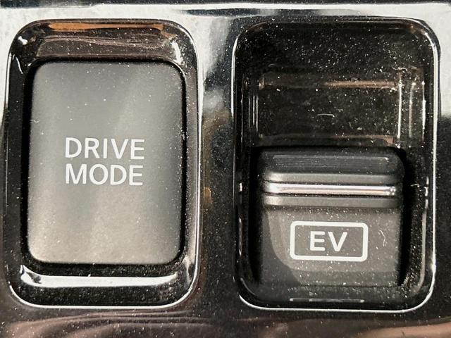 キックス Ｘ　ツートーンインテリアエディション　純正９インチナビ　全周囲カメラ　衝突被害軽減システム　レーダークルーズ　ハーフレザーシート　ドラレコ　コーナーセンサー　スマートキー　ＬＥＤヘッド　ＥＴＣ　オートハイビーム　オートライト　禁煙車（51枚目）