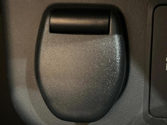 キックス Ｘ　ツートーンインテリアエディション　純正９インチナビ　全周囲カメラ　衝突被害軽減システム　レーダークルーズ　ハーフレザーシート　ドラレコ　コーナーセンサー　スマートキー　ＬＥＤヘッド　ＥＴＣ　オートハイビーム　オートライト　禁煙車（65枚目）