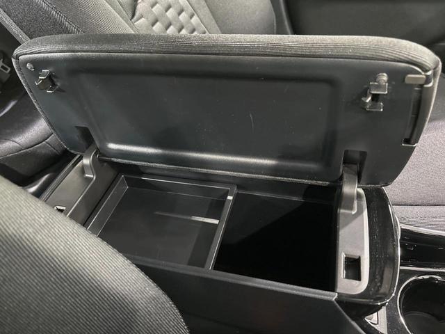 プリウスPHV Sナビパッケージ・セーフティプラス 純正11型ナビ バックカメラ 衝突軽減 レーダークルーズ 禁煙車 ドラレコ コーナーセンサー スマートキー LEDヘッド ビルトインETC オートハイビーム 車線逸脱警報 オートエアコン(47枚目)