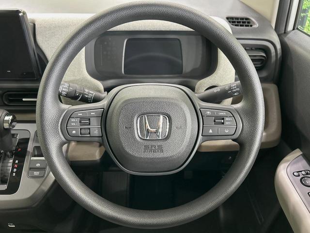 フリード エアー 登録済未使用車 純正ディスプレイオーディオ 両側電動ドア バックカメラ 衝突軽減 レーダークルーズ コーナーセンサー スマートキー LEDヘッド オートハイビーム 車線逸脱警報 オートエアコン(12枚目)