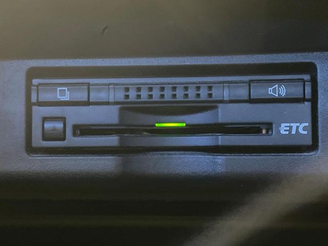 ハリアー プレミアム アドバンスドパッケージ メーカー9型ナビ 全周囲カメラ JBLサウンド 衝突被害軽減システム レーダークルーズ ETC 電動リアゲート パワーシート ドラレコ コーナーセンサー スマートキー 車線逸脱警報 オートハイビーム(6枚目)