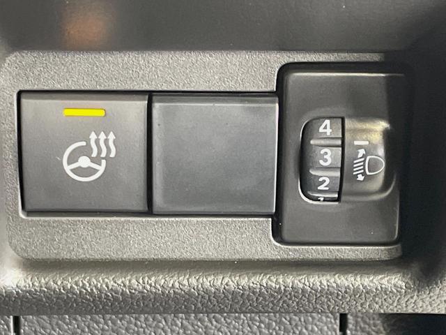 スペーシアカスタム ハイブリッドＸＳ　届出済未使用車　両側電動ドア　衝突被害軽減システム　レーダークルーズ　コーナーセンサー　スマートキー　ＬＥＤヘッド　オートハイビーム　車線逸脱警報　オートライト　オートエアコン　純正１５インチアルミ（27枚目）