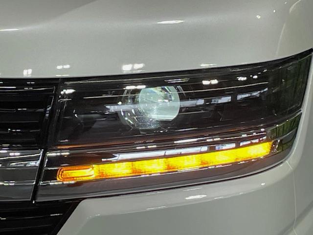 スペーシアカスタム ハイブリッドＸＳ　届出済未使用車　両側電動ドア　衝突被害軽減システム　レーダークルーズ　コーナーセンサー　スマートキー　ＬＥＤヘッド　オートハイビーム　車線逸脱警報　オートライト　オートエアコン　純正１５インチアルミ（48枚目）