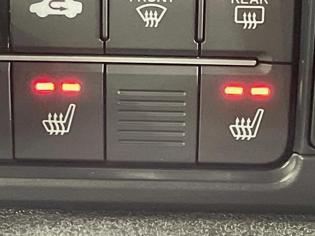 Ｎ－ＢＯＸカスタム ベースグレード　届出済未使用車　電動スライドドア　バックカメラ　衝突被害軽減システム　レーダークルーズ　コーナーセンサー　スマートキー　ＬＥＤヘッド　オートハイビーム　車線逸脱警報　オートライト　オートエアコン（5枚目）