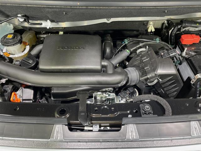 Ｎ－ＢＯＸカスタム ベースグレード　届出済未使用車　電動スライドドア　バックカメラ　衝突被害軽減システム　レーダークルーズ　コーナーセンサー　スマートキー　ＬＥＤヘッド　オートハイビーム　車線逸脱警報　オートライト　オートエアコン（18枚目）