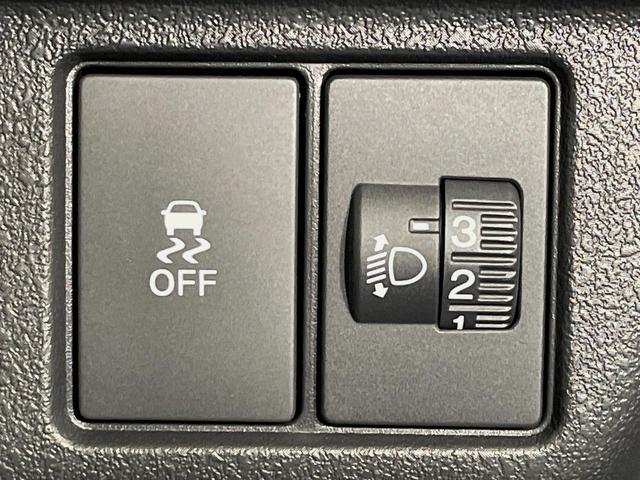 Ｎ－ＢＯＸカスタム ベースグレード　届出済未使用車　電動スライドドア　バックカメラ　衝突被害軽減システム　レーダークルーズ　コーナーセンサー　スマートキー　ＬＥＤヘッド　オートハイビーム　車線逸脱警報　オートライト　オートエアコン（27枚目）