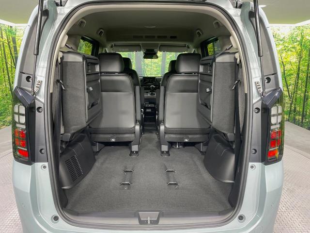 フリード エアー　ＥＸ　登録済未使用車　４ＷＤ　両側電動ドア　衝突被害軽減システム　レーダークルーズ　禁煙車　コーナーセンサー　スマートキー　ＬＥＤヘッド　オートハイビーム　車線逸脱警報　オートライト　オートエアコン（11枚目）