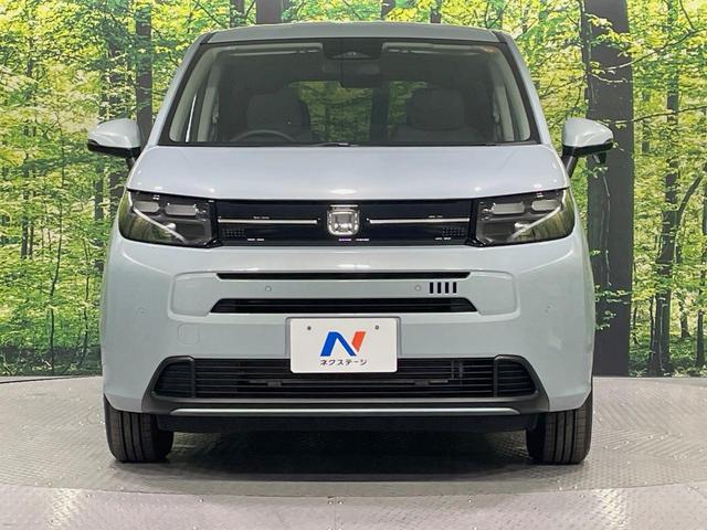 フリード エアー　ＥＸ　登録済未使用車　４ＷＤ　両側電動ドア　衝突被害軽減システム　レーダークルーズ　禁煙車　コーナーセンサー　スマートキー　ＬＥＤヘッド　オートハイビーム　車線逸脱警報　オートライト　オートエアコン（15枚目）