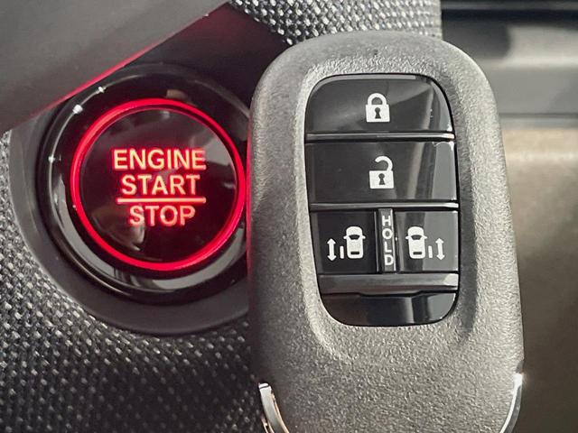 フリード エアー　ＥＸ　登録済未使用車　４ＷＤ　両側電動ドア　衝突被害軽減システム　レーダークルーズ　禁煙車　コーナーセンサー　スマートキー　ＬＥＤヘッド　オートハイビーム　車線逸脱警報　オートライト　オートエアコン（41枚目）